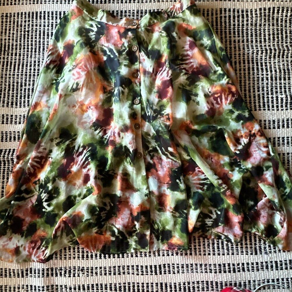 Live 4 truth size XL green and orange chiffon midi skirt button front